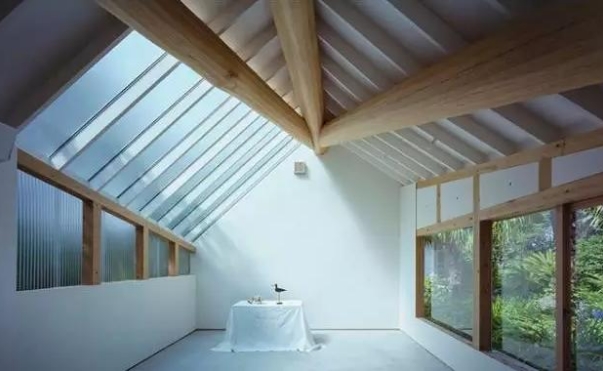 为什么PC阳光板可以在短时间内成为“霸主”？主要原因是什么？